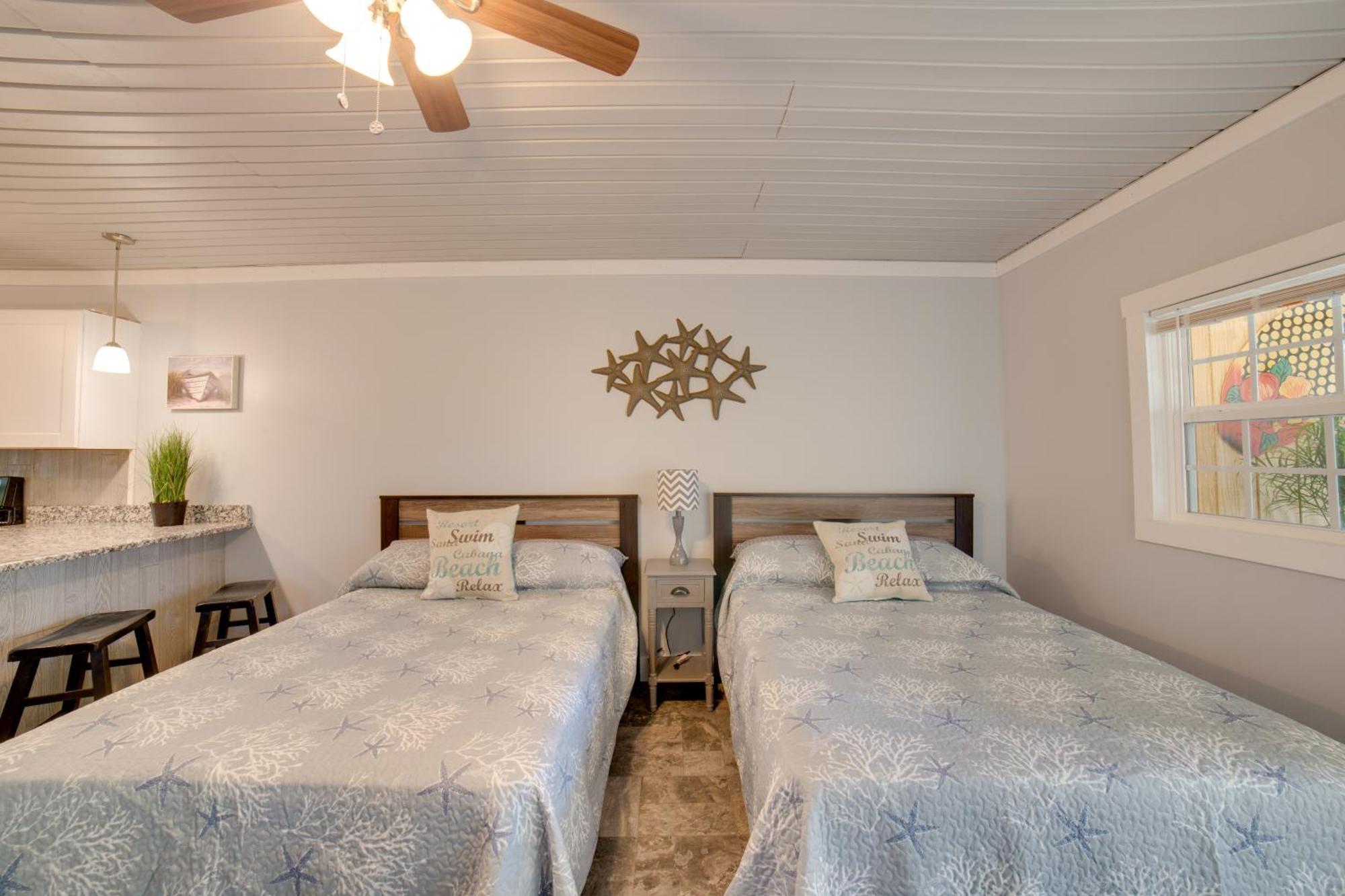 Ocean Isle Beach Studio With Patio - 1 Mi To Pier! 外观 照片