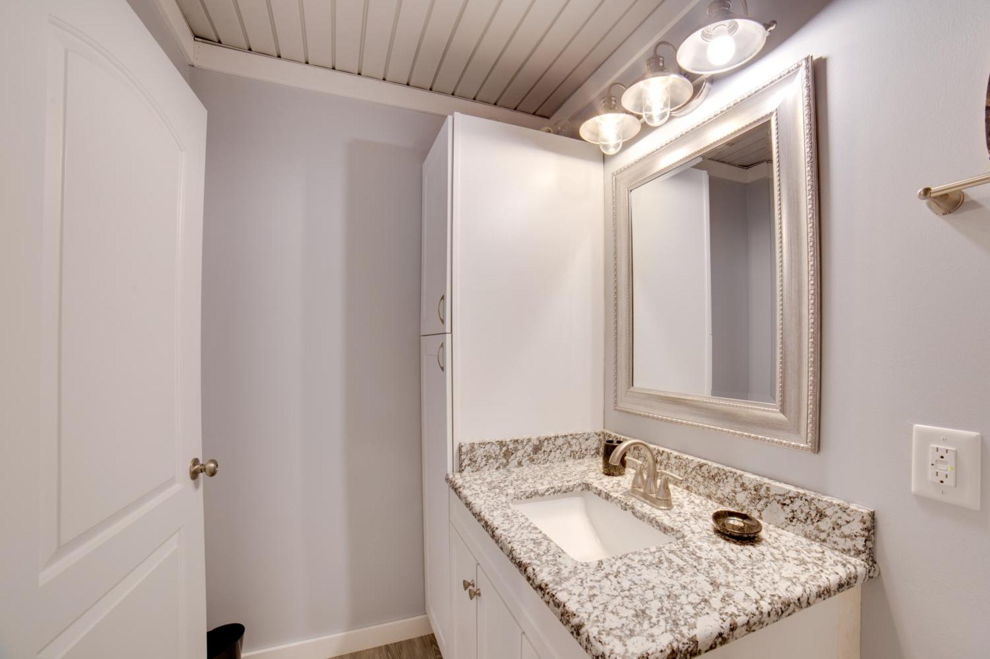 Ocean Isle Beach Studio With Patio - 1 Mi To Pier! 外观 照片